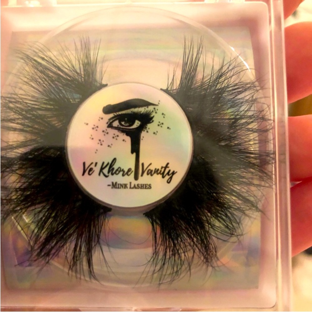 FREE Mink eyelashes